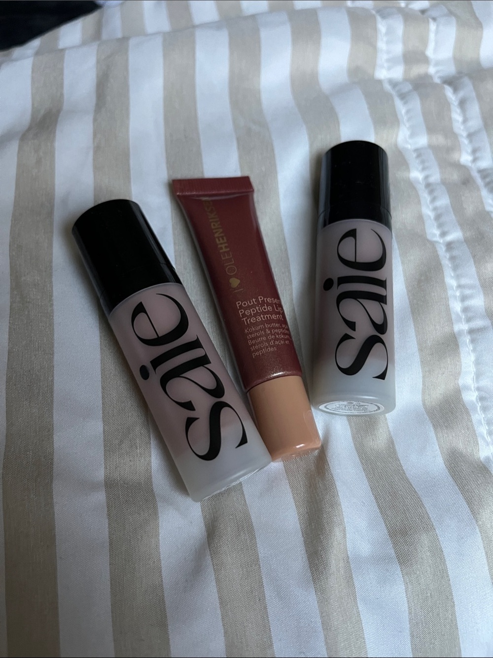 Saie Glowy Super Gel Duo with OLEHENRIKSEN Pout Preserver - cocoa glimmer lip